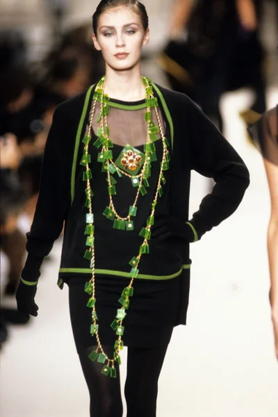 Look 145